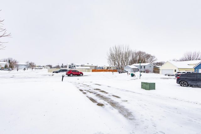 105 Evergreen Circle, West Fargo, ND 58078