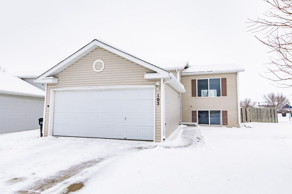 105 Evergreen Circle, West Fargo, ND 58078