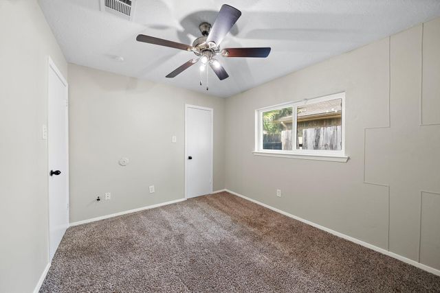 2803 N Brompton Drive, Pearland, TX 77584