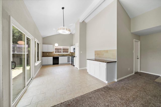 2803 N Brompton Drive, Pearland, TX 77584