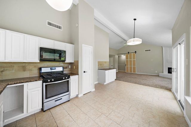 2803 N Brompton Drive, Pearland, TX 77584