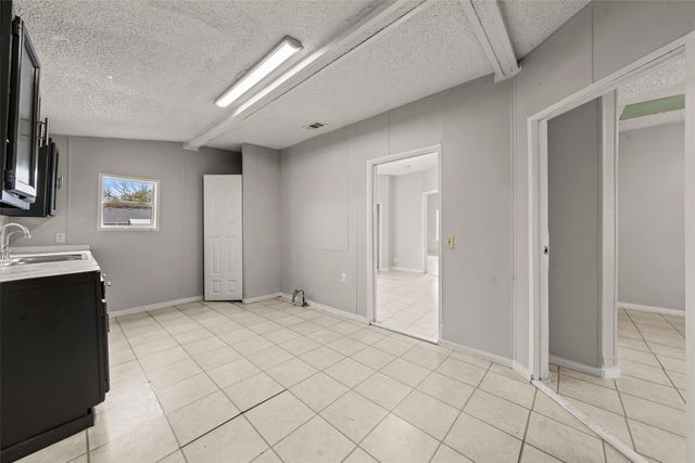 1106 S 15th Street, Waco, TX 76706