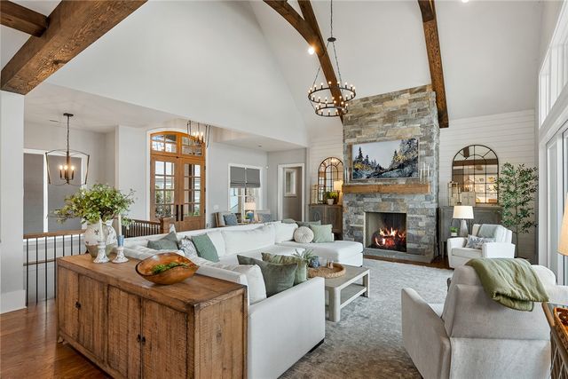 639 Marina Bay Drive, Seneca, SC 29672