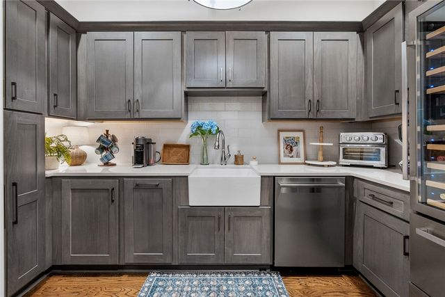 639 Marina Bay Drive, Seneca, SC 29672