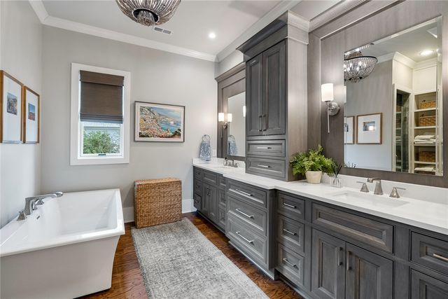 639 Marina Bay Drive, Seneca, SC 29672