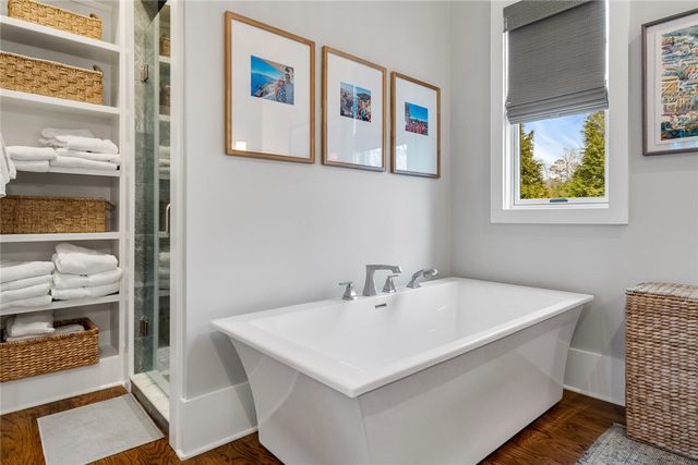 639 Marina Bay Drive, Seneca, SC 29672