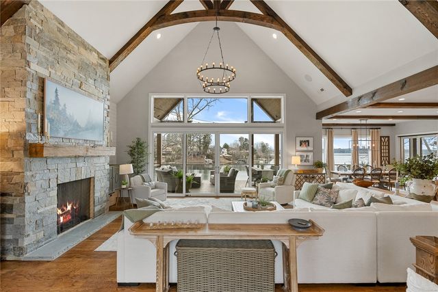 639 Marina Bay Drive, Seneca, SC 29672