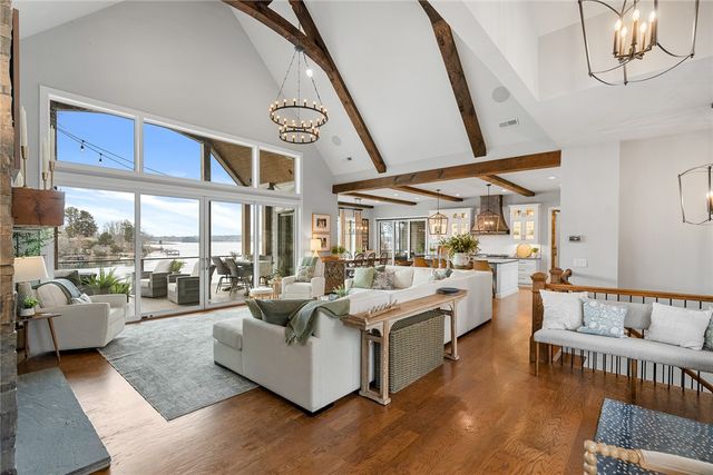 639 Marina Bay Drive, Seneca, SC 29672