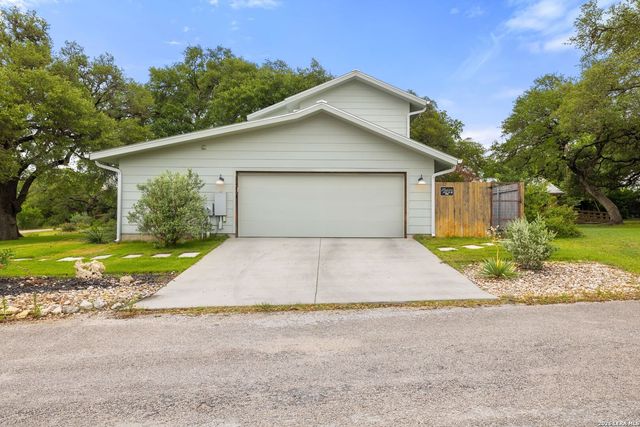 701 River Rd, Blanco, TX 78606