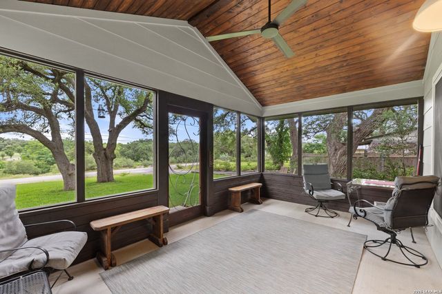 701 River Rd, Blanco, TX 78606