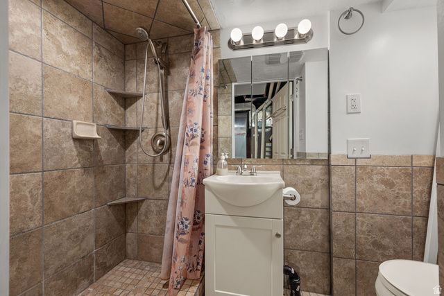 5923 S 2625 W, Roy, UT 84067