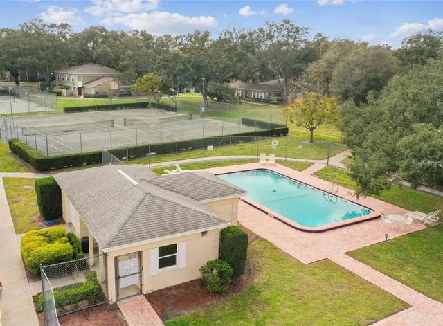 6015 LAKETREE LN E, Temple Terrace, FL 33617
