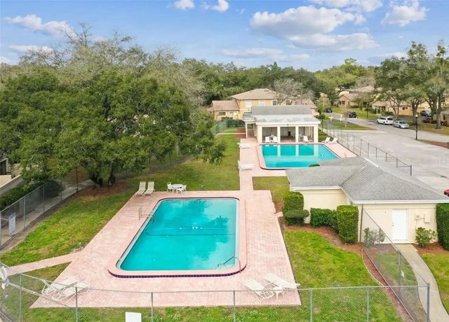 6015 LAKETREE LN E, Temple Terrace, FL 33617
