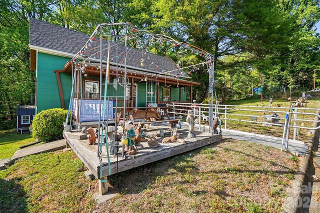 1730 2nd Street Place SW, Hickory, NC 28602