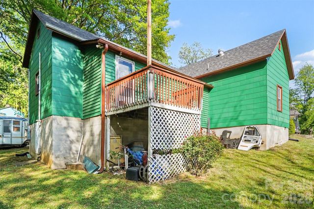 1730 2nd Street Place SW, Hickory, NC 28602