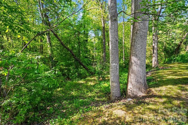 1730 2nd Street Place SW, Hickory, NC 28602