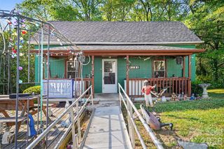 1730 2nd Street Place SW, Hickory, NC 28602