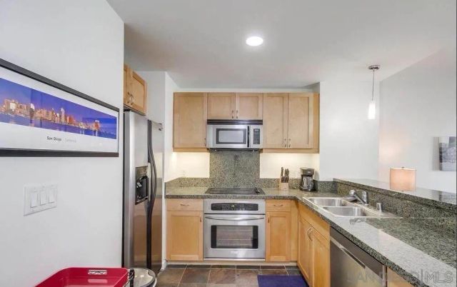 1150 J St 603, San Diego, CA 92101