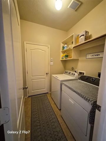 2957 Stone Spring Lane, Dickinson, TX 77539