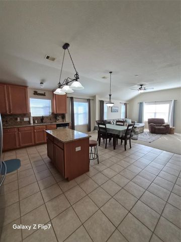 2957 Stone Spring Lane, Dickinson, TX 77539