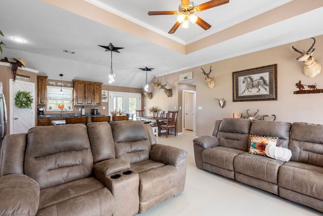 660 Milton Minter Road, Deport, TX 75435