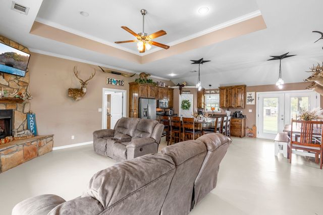 660 Milton Minter Road, Deport, TX 75435