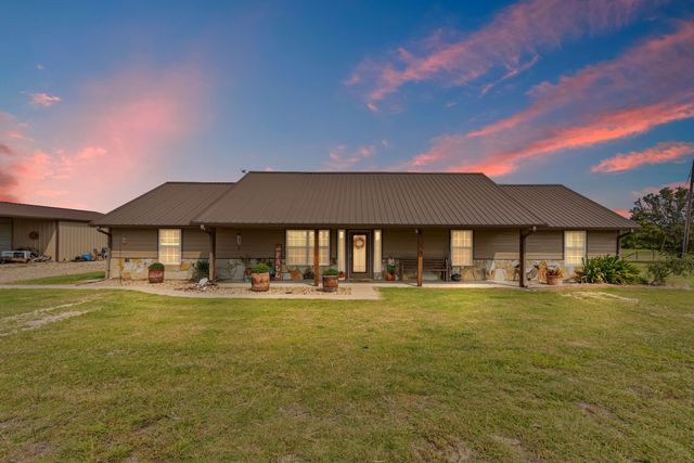 660 Milton Minter Road, Deport, TX 75435