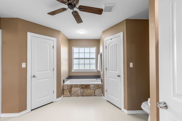 660 Milton Minter Road, Deport, TX 75435