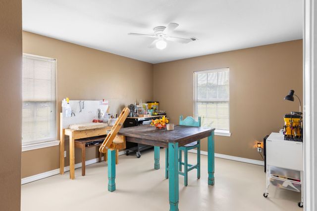 660 Milton Minter Road, Deport, TX 75435