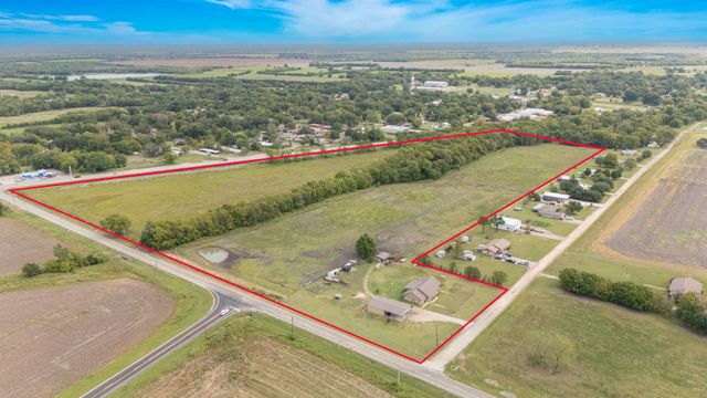 660 Milton Minter Road, Deport, TX 75435