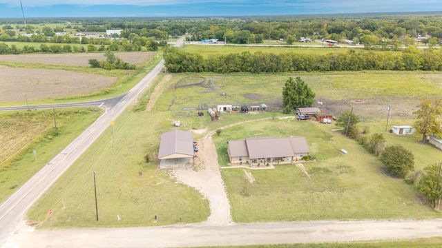 660 Milton Minter Road, Deport, TX 75435