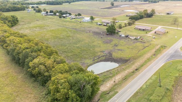 660 Milton Minter Road, Deport, TX 75435