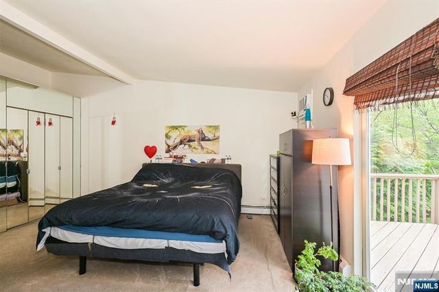 135 Cresskill Avenue, Dumont, NJ 07628