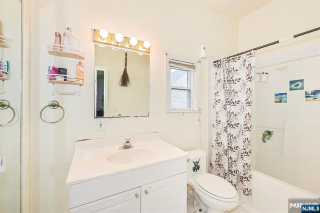 135 Cresskill Avenue, Dumont, NJ 07628