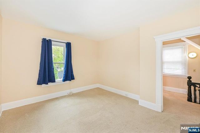 135 Cresskill Avenue, Dumont, NJ 07628