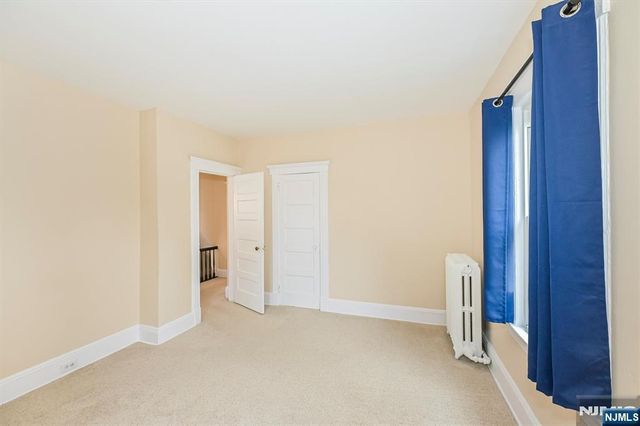 135 Cresskill Avenue, Dumont, NJ 07628