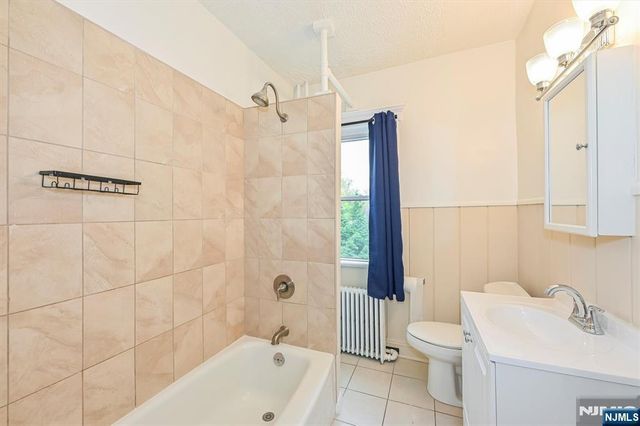 135 Cresskill Avenue, Dumont, NJ 07628