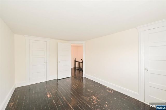 135 Cresskill Avenue, Dumont, NJ 07628