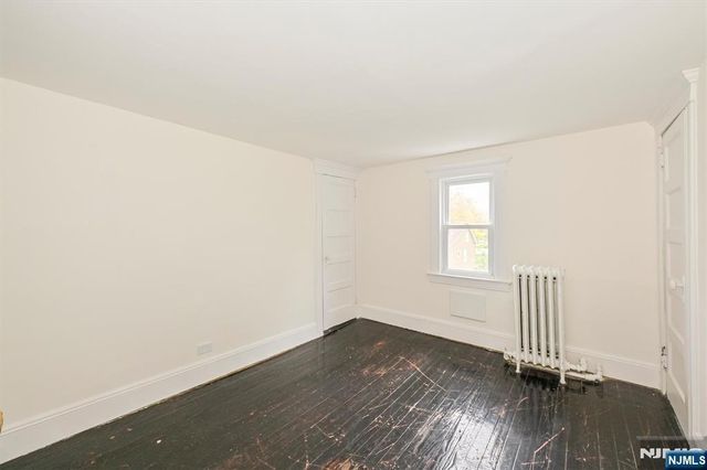 135 Cresskill Avenue, Dumont, NJ 07628