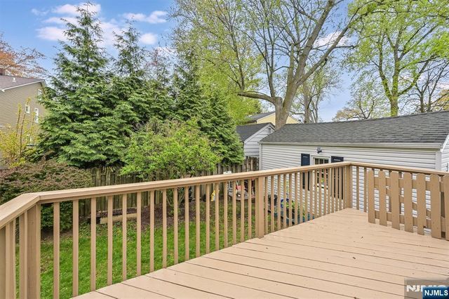 135 Cresskill Avenue, Dumont, NJ 07628