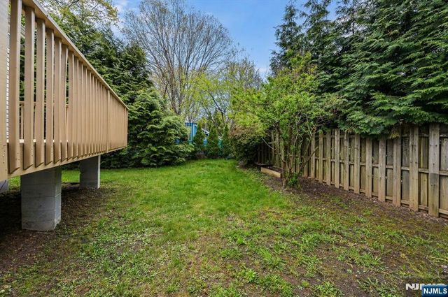 135 Cresskill Avenue, Dumont, NJ 07628