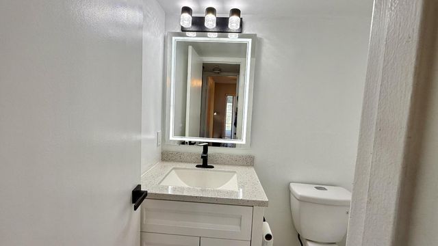 81 Markham E, Deerfield Beach, FL 33442