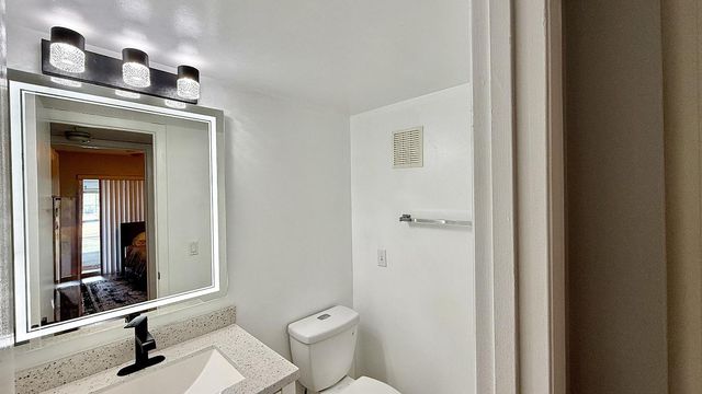 81 Markham E, Deerfield Beach, FL 33442