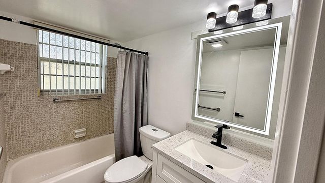 81 Markham E, Deerfield Beach, FL 33442