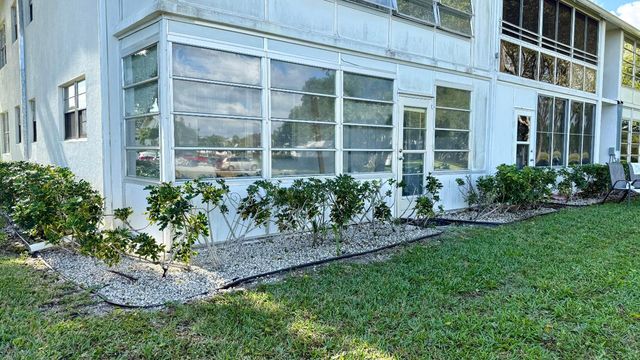 81 Markham E, Deerfield Beach, FL 33442