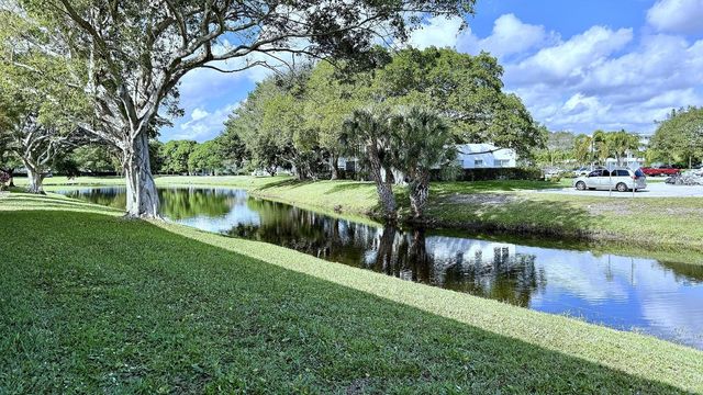 81 Markham E, Deerfield Beach, FL 33442