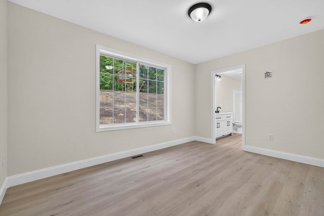 5 Alpine Way, Hillsborough, NH 03244