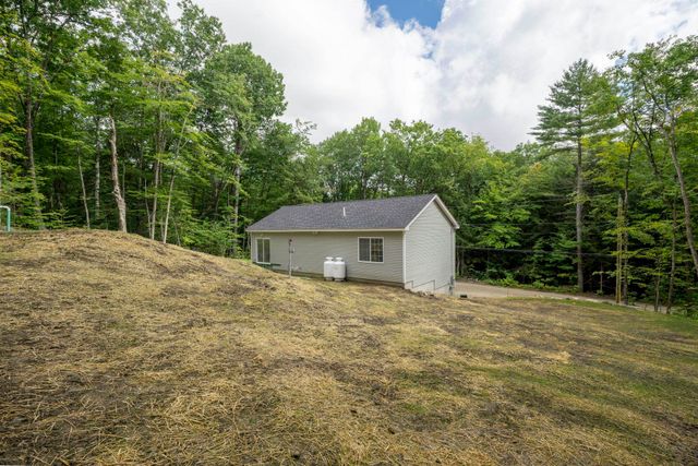 5 Alpine Way, Hillsborough, NH 03244