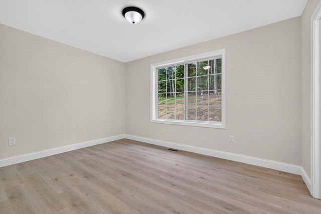 5 Alpine Way, Hillsborough, NH 03244