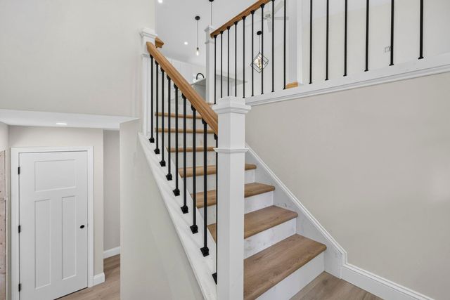 5 Alpine Way, Hillsborough, NH 03244